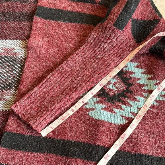 debut Maroon Aztec Open-Front Cardigan with Black and Light Blue Accents - Picture 5 of 8